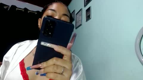 Snapshot of sexymomm678 chatting on 22, 4, 2026 sexymomm678 online show from 22, 4, 2026