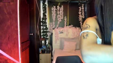 Snapshot of sexynaf chatting on 10, 9, 2025 N A F online show from 10, 9, 2025