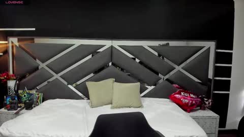 Snapshot of sexynaf chatting on 16, 9, 2025 N A F online show from 16, 9, 2025