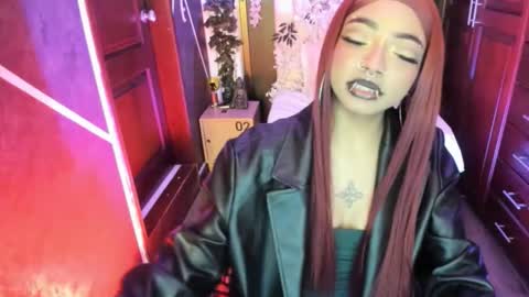 Snapshot of sexynaf chatting on 15, 10, 2025 N A F online show from 15, 10, 2025