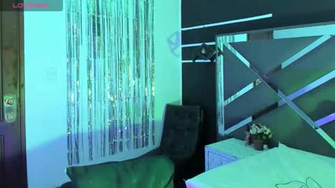 Snapshot of sexynaf chatting on 17, 10, 2025 N A F online show from 17, 10, 2025