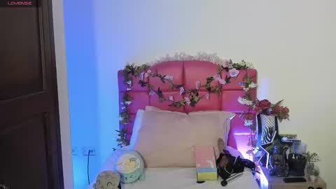 Snapshot of sexynaf chatting on 27, 10, 2025 N A F online show from 27, 10, 2025