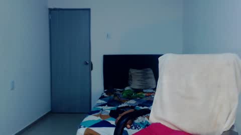 Natalia Duran online show from 3, 2, 2025