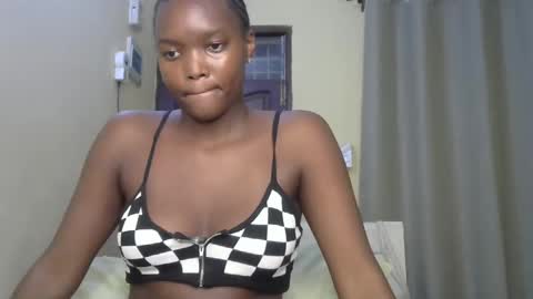 Snapshot of sexypetite_lee chatting on 12, 3, 2025 Lee online show from 12, 3, 2025