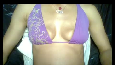 sexypussy000 online show from 24, 4, 2026