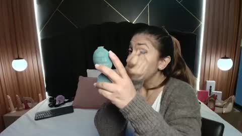 Snapshot of sexyrachel_ chatting on 18, 2, 2026 R A C H E L online show from 18, 2, 2026