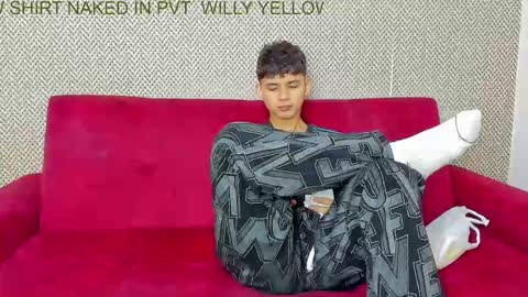 Snapshot of sexys_boys18 chatting on 30, 11, 2025 MATIAS-18 THIAHO -18 MAX-19 NICOKALY-19 CAIN-19 MOD ESTEBAN online show from 30, 11, 2025