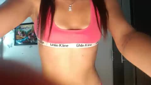 Snapshot of sexyschoolagebabe19 chatting on 4, 10, 2025 Sofia online show from 4, 10, 2025