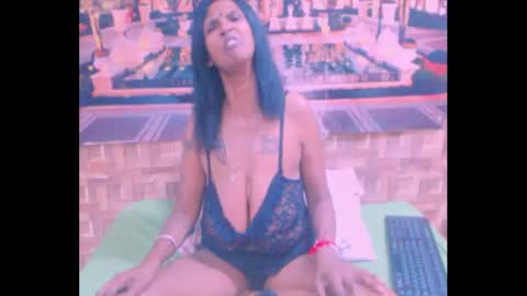 Snapshot of sexyva4u2luv chatting on 26, 9, 2025 sexyva4u2luv online show from 26, 9, 2025