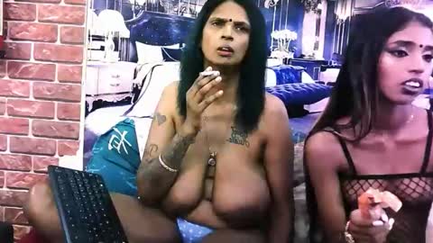 Snapshot of sexyva4u2luv chatting on 12, 11, 2025 sexyva4u2luv online show from 12, 11, 2025