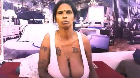 Snapshot of sexyva4u2luv chatting on 21, 11, 2025 sexyva4u2luv online show from 21, 11, 2025