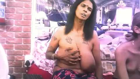 sexyva4u2luv online show from 19, 12, 2025