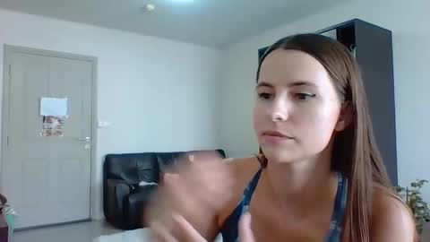 Snapshot of sexyviolettcat chatting on 9, 3, 2026 Victory online show from 9, 3, 2026