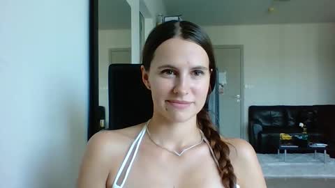 Snapshot of sexyviolettcat chatting on 17, 3, 2026 Victory online show from 17, 3, 2026