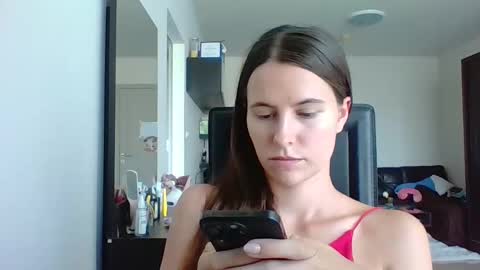 Snapshot of sexyviolettcat chatting on 20, 3, 2026 Victory online show from 20, 3, 2026