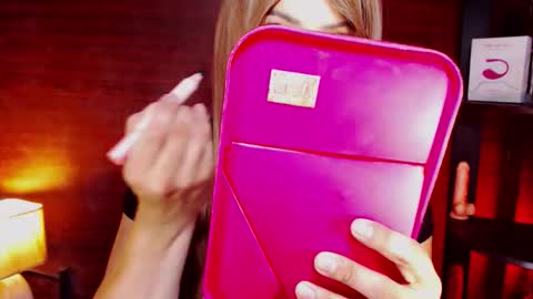 Audrey Maristela online show from 17, 9, 2025