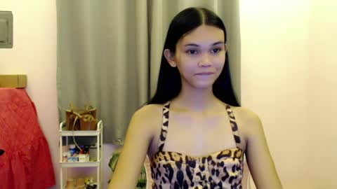 Snapshot of sexyzendaya_69 chatting on 4, 4, 2026 Zendaya online show from 4, 4, 2026