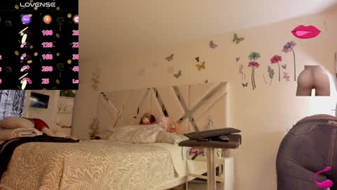 Snapshot of sexyzoe_69 chatting on 2, 2, 2025 Alexa online show from 2, 2, 2025