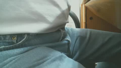 Snapshot of sflgentlman chatting on 29, 4, 2026 Bruce online show from 29, 4, 2026