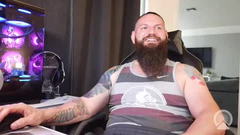 Snapshot of sflmarriedguy chatting on 24, 4, 2026 SouthFloridaStr8guy online show from 24, 4, 2026