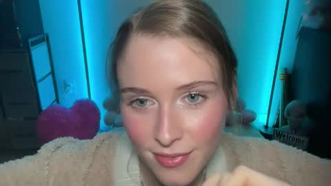 Snapshot of shadebabe chatting on 8, 4, 2026 shadebabe online show from 8, 4, 2026