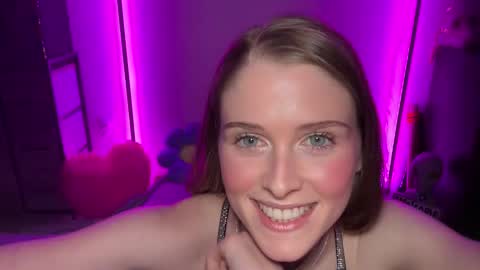 Snapshot of shadebabe chatting on 19, 4, 2026 shadebabe online show from 19, 4, 2026