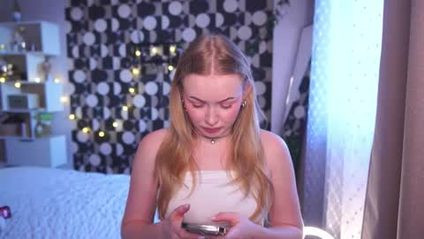 Snapshot of shadowladyyy chatting on 3, 3, 2026 Sindy and Nancy Next stream 1 December online show from 3, 3, 2026