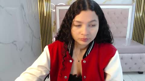 Snapshot of shalon_diaz_sub chatting on 14, 1, 2025 Shalon online show from 14, 1, 2025