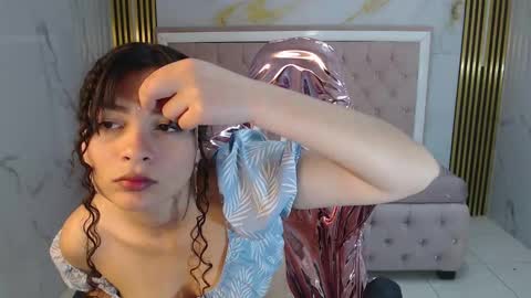 Snapshot of shalon_diaz_sub chatting on 21, 2, 2025 Shalon online show from 21, 2, 2025