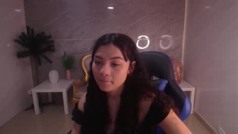 Snapshot of shalon_diaz_sub chatting on 8, 3, 2025 Shalon online show from 8, 3, 2025