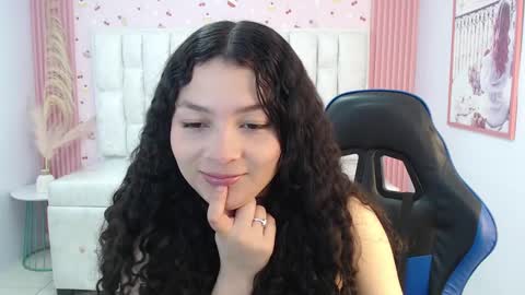 Snapshot of shalon_diaz_sub chatting on 2, 10, 2025 Shalon online show from 2, 10, 2025