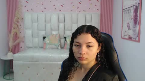 Snapshot of shalon_diaz_sub chatting on 6, 10, 2025 Shalon online show from 6, 10, 2025