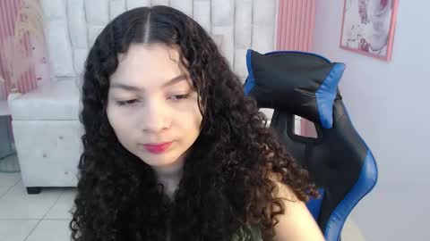 Snapshot of shalon_diaz_sub chatting on 27, 10, 2025 Shalon online show from 27, 10, 2025