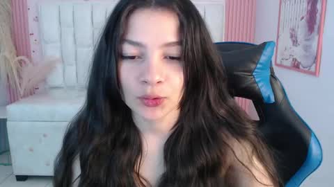Snapshot of shalon_diaz_sub chatting on 14, 11, 2025 Shalon online show from 14, 11, 2025