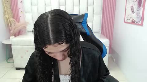 Snapshot of shalon_diaz_sub chatting on 29, 11, 2025 Shalon online show from 29, 11, 2025