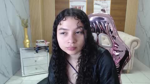 Snapshot of shalon_diaz_sub chatting on 30, 11, 2025 Shalon online show from 30, 11, 2025
