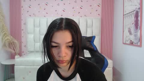 Snapshot of shalon_diaz_sub chatting on 14, 12, 2025 Shalon online show from 14, 12, 2025