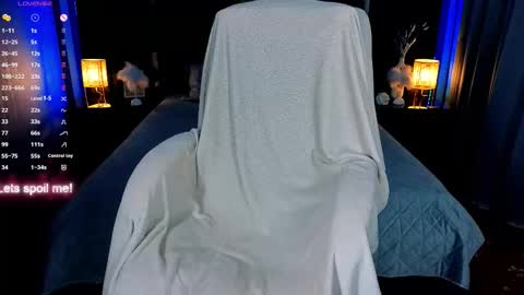 Snapshot of shame_lesss chatting on 24, 11, 2025 Lessi online show from 24, 11, 2025