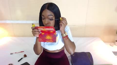 Snapshot of shamira_moore chatting on 19, 12, 2024 Catalina online show from 19, 12, 2024