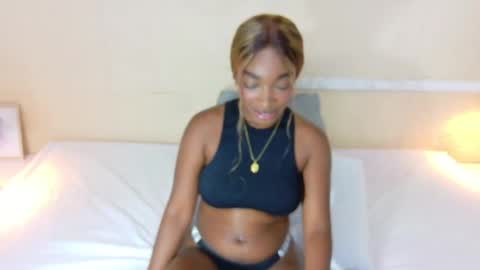 Snapshot of shamira_moore chatting on 1, 10, 2025 Catalina online show from 1, 10, 2025