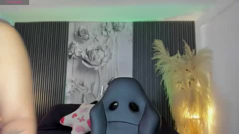 Snapshot of shaniadaniels chatting on 31, 5, 2026 ShaniaDaniels online show from 31, 5, 2026