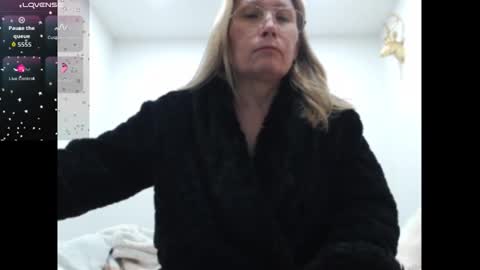 Snapshot of shannon07 chatting on 10, 6, 2026 Shannon07 online show from 10, 6, 2026