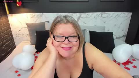 Snapshot of shannonshine chatting on 18, 2, 2025 Shannon online show from 18, 2, 2025