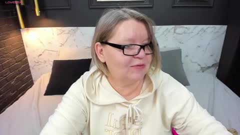 Snapshot of shannonshine chatting on 6, 3, 2025 Shannon online show from 6, 3, 2025