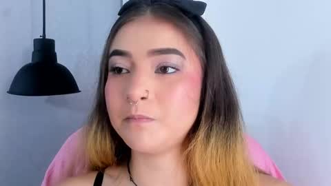 Shanntal  online show from 8, 10, 2025