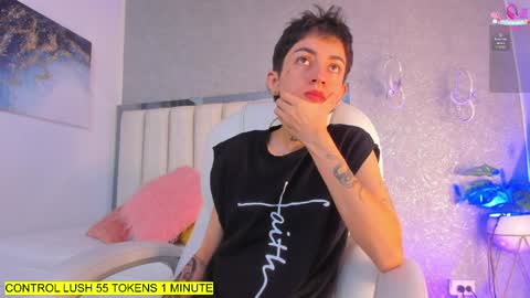 Snapshot of shantal_thompson21 chatting on 4, 4, 2026 Shantal online show from 4, 4, 2026