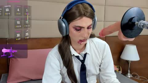  Shantall  online show from 1, 11, 2025