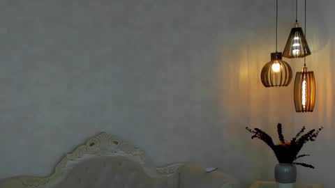 ShantallKnowles online show from 13, 2, 2025