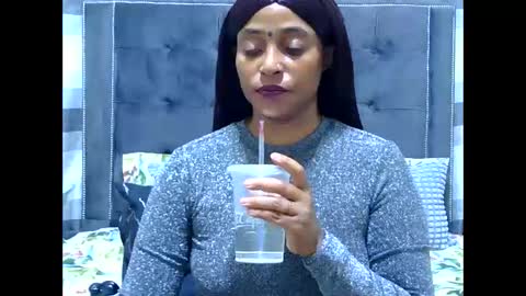 shany922 online show from 1, 2, 2025