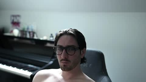 frenchy boy online show from 9, 5, 2026